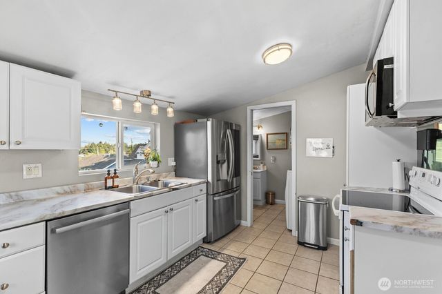 3827 High Street, Everett, WA 98201