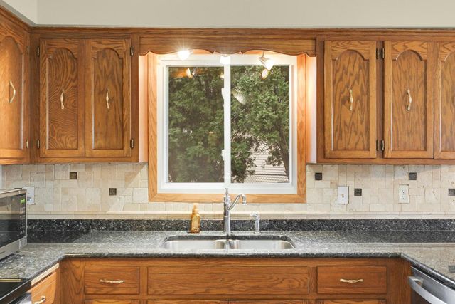 8316 Hampshire Avenue N, Brooklyn Park, MN 55445