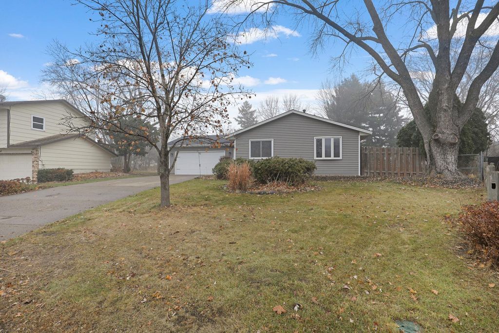 8316 Hampshire Avenue N, Brooklyn Park, MN 55445