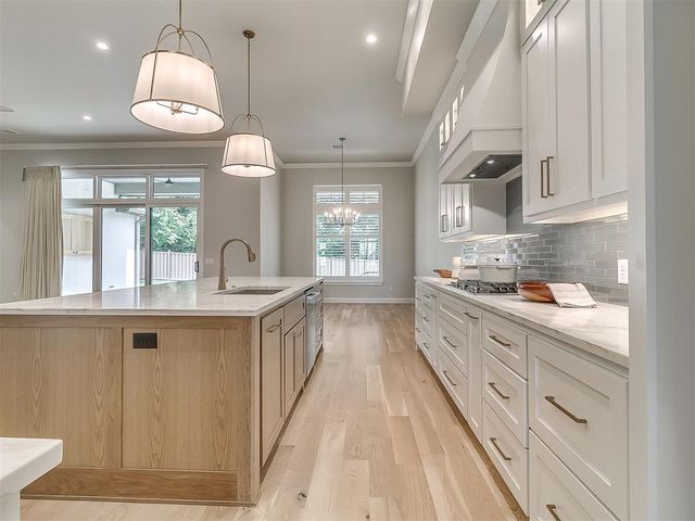 2916 Flycatcher Lane, Edmond, OK 73012