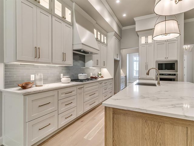 2916 Flycatcher Lane, Edmond, OK 73012