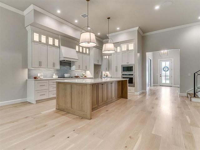 2916 Flycatcher Lane, Edmond, OK 73012