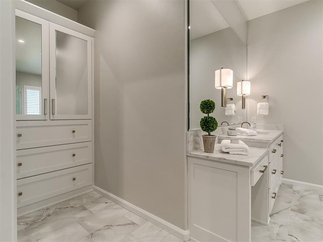 2916 Flycatcher Lane, Edmond, OK 73012