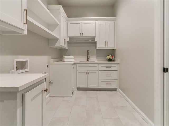 2916 Flycatcher Lane, Edmond, OK 73012