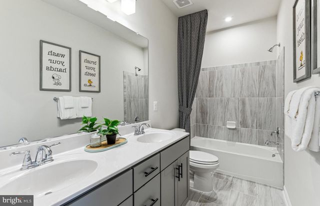 18315 FOX CROSSING TER, Leesburg, VA 20176