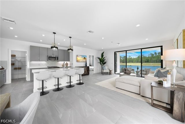 10943 Salt Bay WAY, Fort Myers, FL 33913