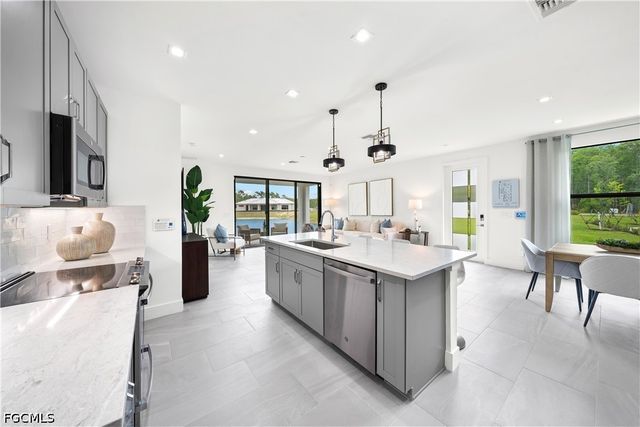 10943 Salt Bay WAY, Fort Myers, FL 33913