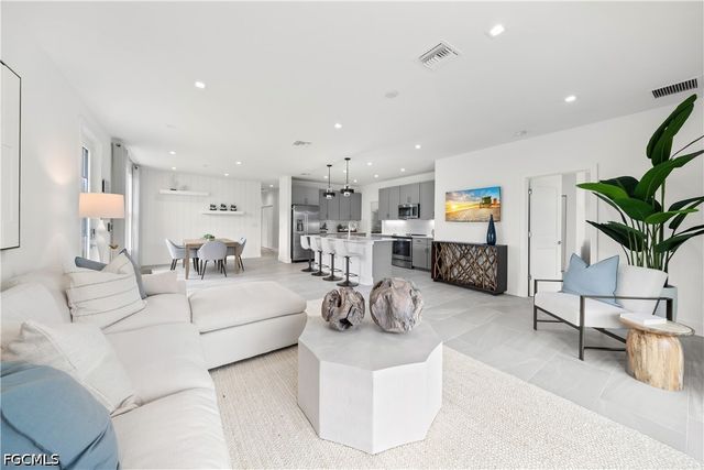 10943 Salt Bay WAY, Fort Myers, FL 33913