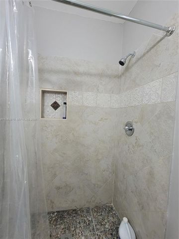 7545 Mutiny Ave 2, North Bay Village, FL 33141