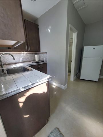 7545 Mutiny Ave 2, North Bay Village, FL 33141