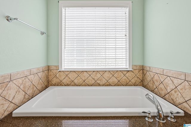 218 NOTTINGHAM DRIVE, Calera, AL 35040