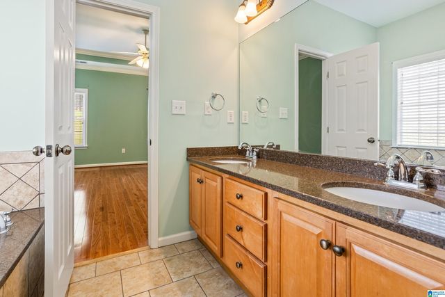 218 NOTTINGHAM DRIVE, Calera, AL 35040