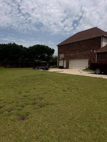 11909 Caddo Creek Drive, Lavon, TX 75166