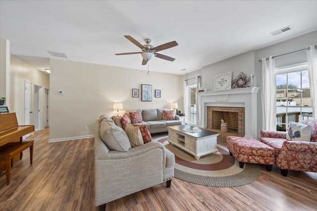 595 CHARLES PL, Munford, TN 38058