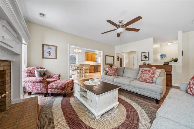 595 CHARLES PL, Munford, TN 38058