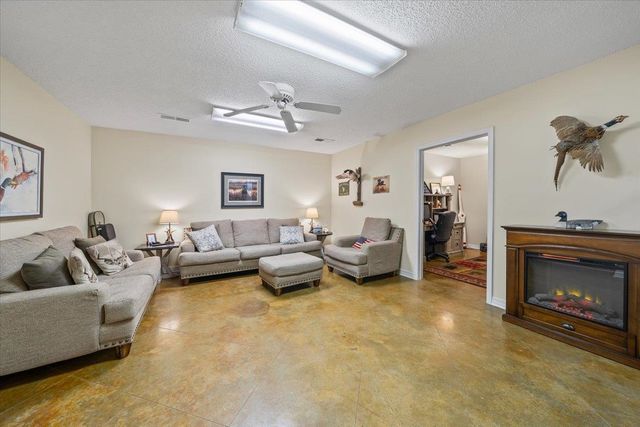 595 CHARLES PL, Munford, TN 38058