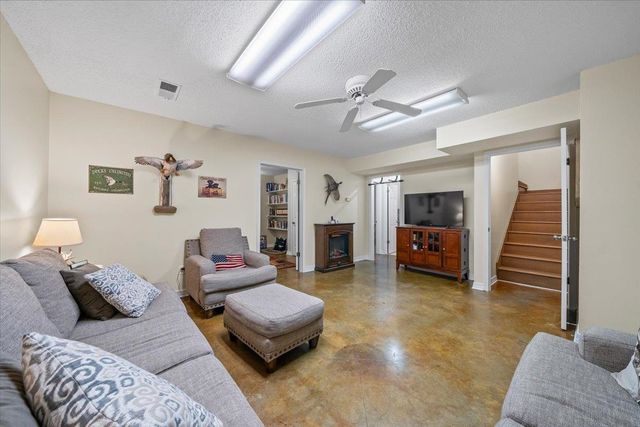 595 CHARLES PL, Munford, TN 38058