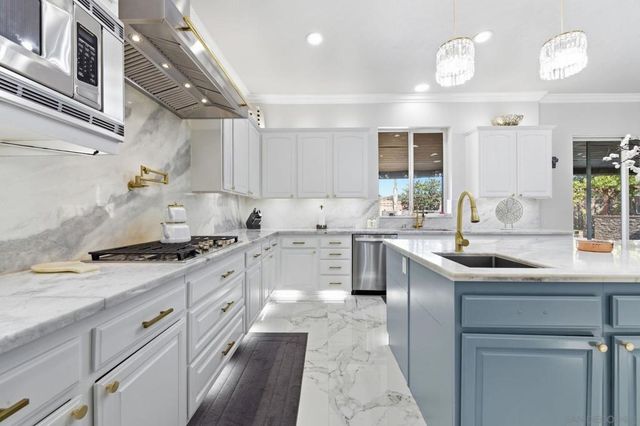 3520 Cockatoo Ct., Oceanside, CA 92057