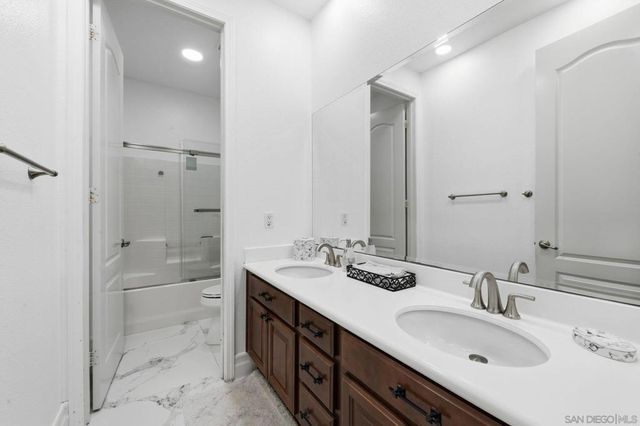 3520 Cockatoo Ct., Oceanside, CA 92057