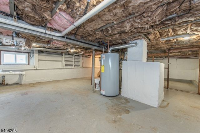 502 Otterhole Rd, West Milford Twp., NJ 07480