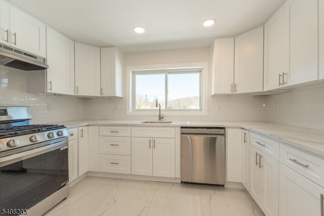 502 Otterhole Rd, West Milford Twp., NJ 07480