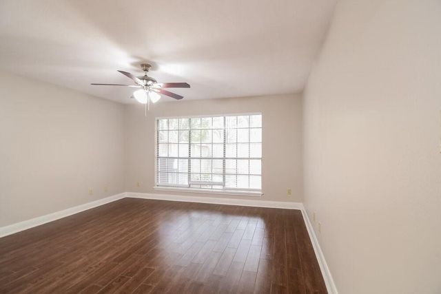 4765 Oakmont Court, League City, TX 77573