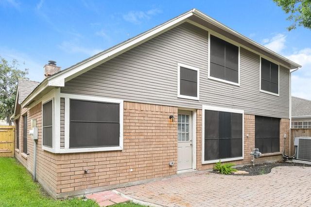 4765 Oakmont Court, League City, TX 77573