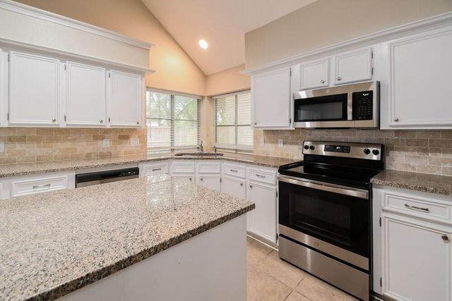 4765 Oakmont Court, League City, TX 77573