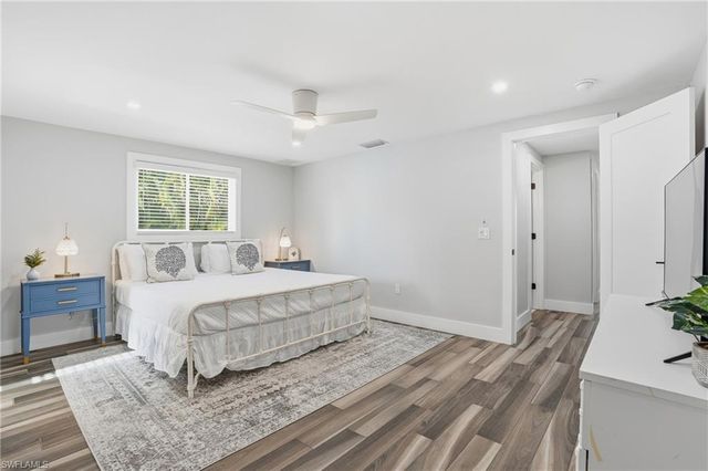 1806 Ibis LN E, Sanibel, FL 33957