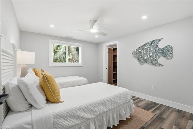 1806 Ibis LN E, Sanibel, FL 33957