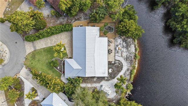 1806 Ibis LN E, Sanibel, FL 33957
