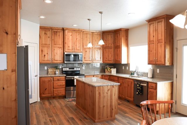 1381 W 3225 S, Perry, UT 84302