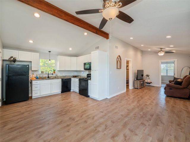 500 Gravel DR, Burnet, TX 78611
