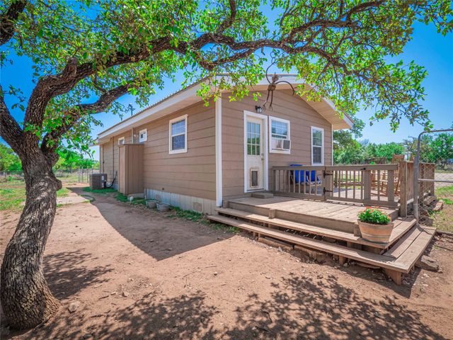 500 Gravel DR, Burnet, TX 78611