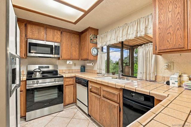 30136 Rolling Hills, Valley Center, CA 92082