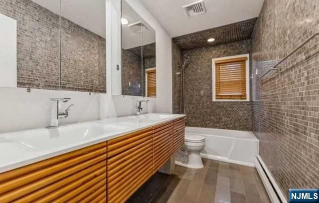 44 Roberts Court, Tenafly, NJ 07670