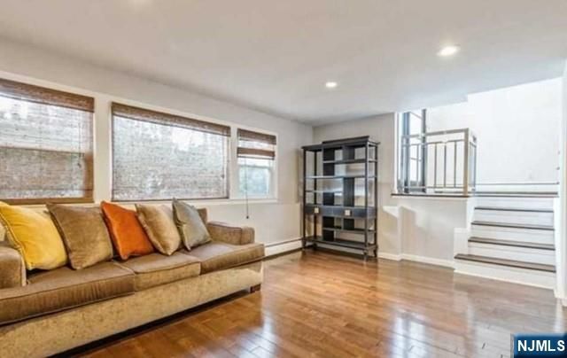44 Roberts Court, Tenafly, NJ 07670