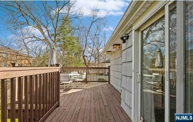 44 Roberts Court, Tenafly, NJ 07670