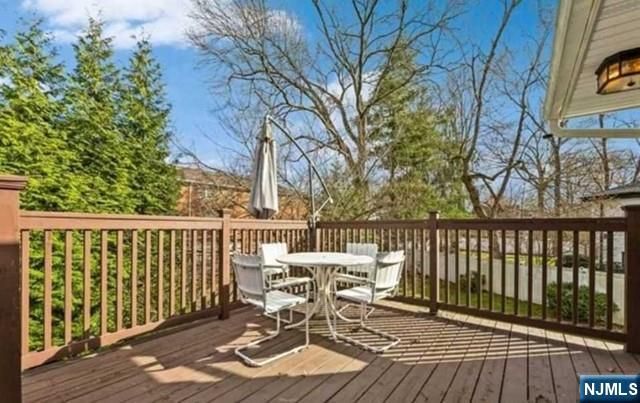 44 Roberts Court, Tenafly, NJ 07670
