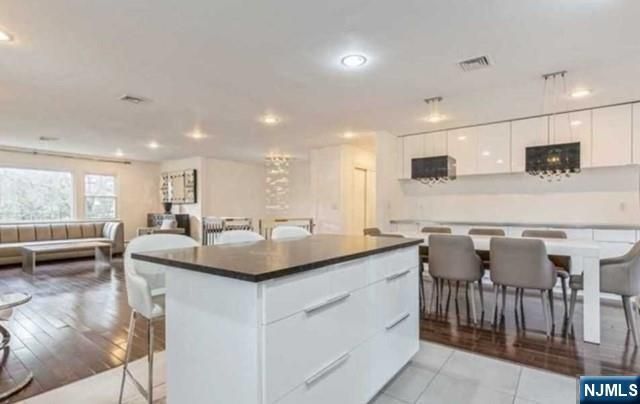 44 Roberts Court, Tenafly, NJ 07670
