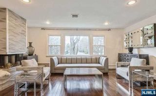 44 Roberts Court, Tenafly, NJ 07670