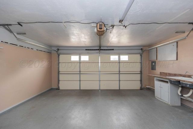3406 Gladstone Lane, Amarillo, TX 79121