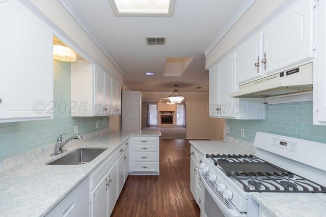 3406 Gladstone Lane, Amarillo, TX 79121