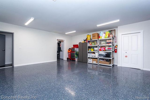 2935 W Jefferson Avenue, Trenton, MI 48183