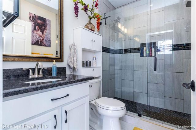 2935 W Jefferson Avenue, Trenton, MI 48183