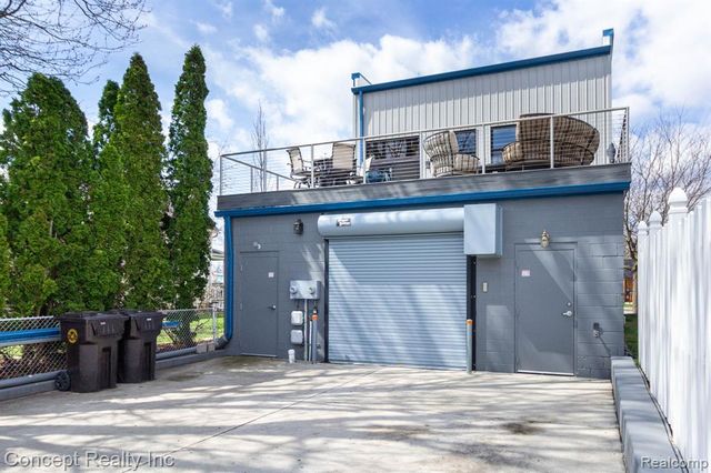 2935 W Jefferson Avenue, Trenton, MI 48183