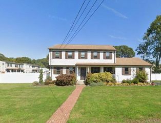 3 Cord Avenue, West Babylon, NY 11704