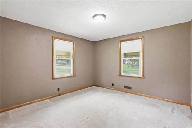 2511 N 84th Terrace, Kansas City, KS 66109