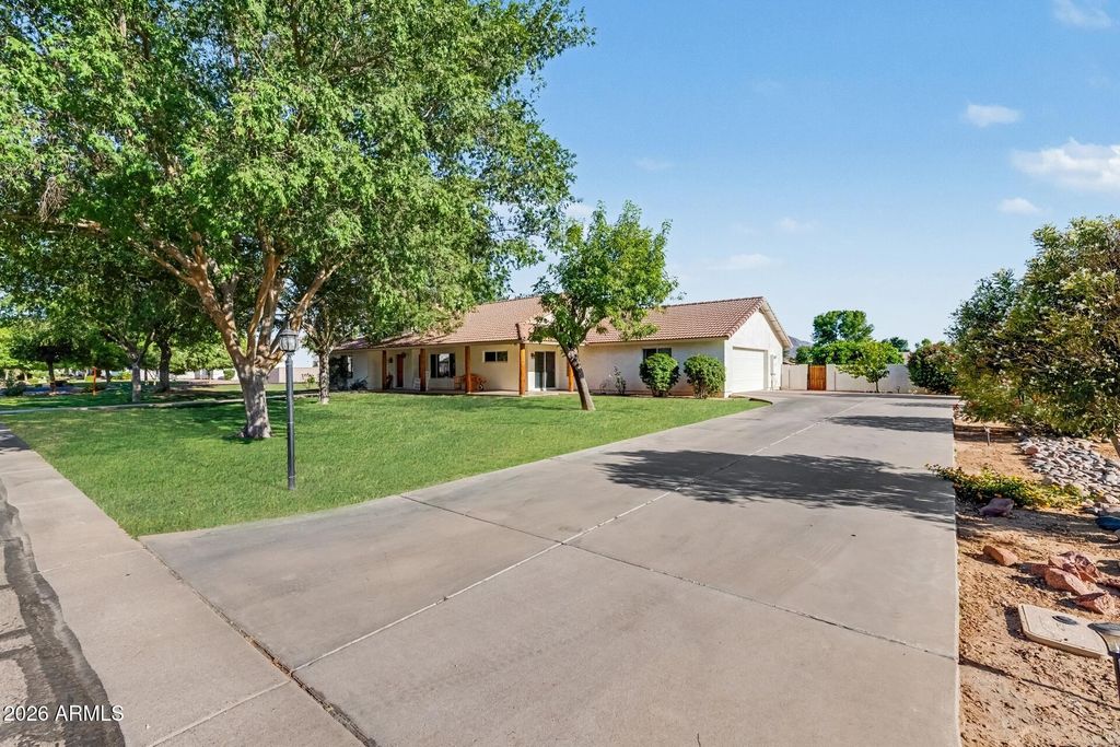 2593 E RIDGEWOOD Lane, Gilbert, AZ 85298 — photo 4