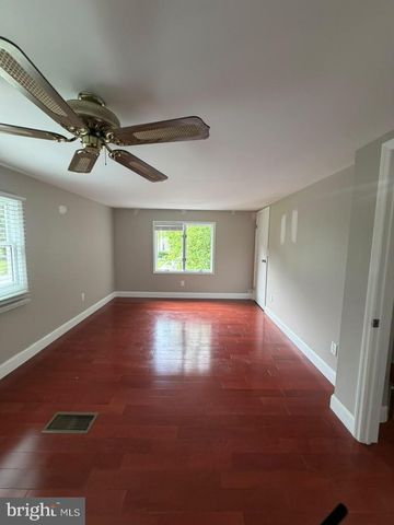 131 SUMMIT AVE, Trenton, NJ 08628